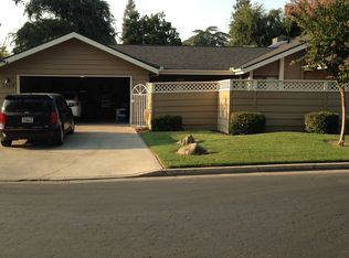 1512 E Castlecrest Ave, Visalia, CA 93292