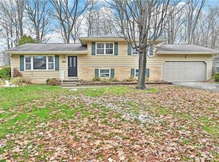281 Cricklewood Dr, Cortland, OH