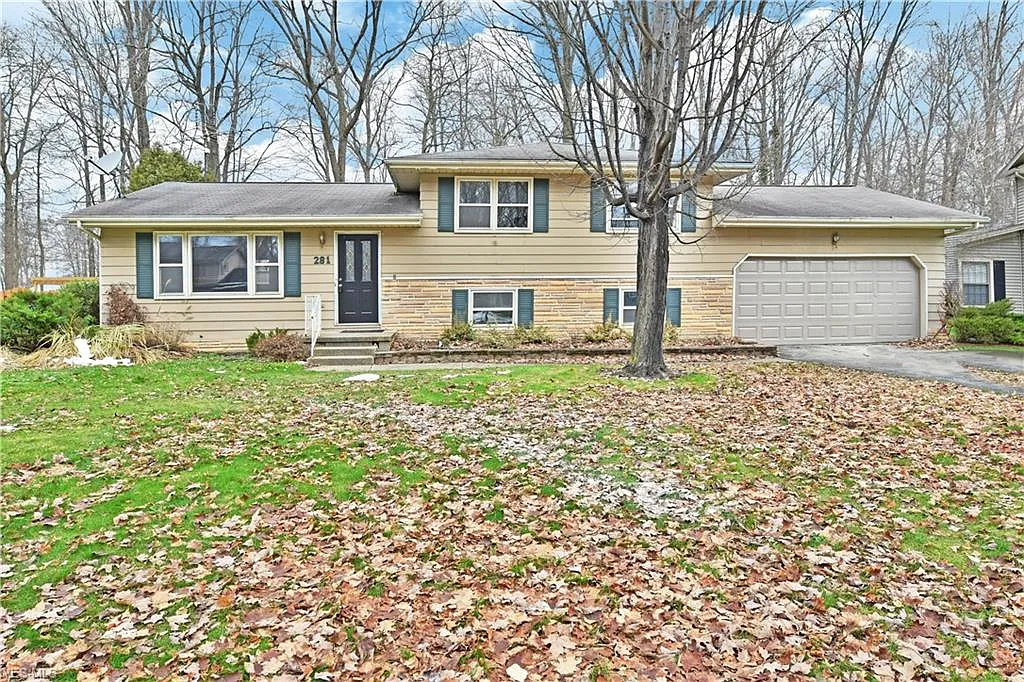 281 Cricklewood Dr photo 1