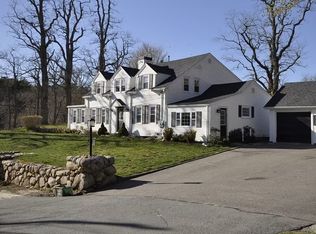6 Bournedale Rd, Bourne, MA 02532
