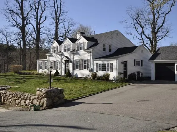 6 Bournedale Rd, Bourne, MA 02532