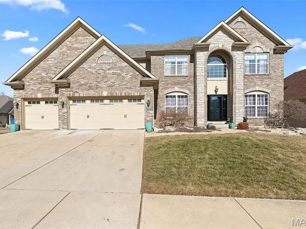 1024 Windward Psge, Saint Charles, MO 63303