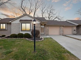 29162 Eastrose St, Roseville, MI 48066