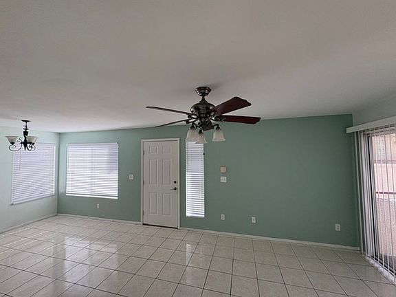3rd image of 4955 Lindell Rd APT 221