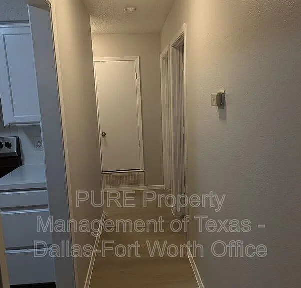 819 Betty Ct #B — Photo 9