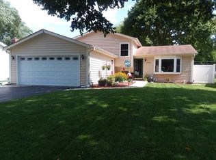 37263 N Hillside Dr, Lake Villa, IL 60046