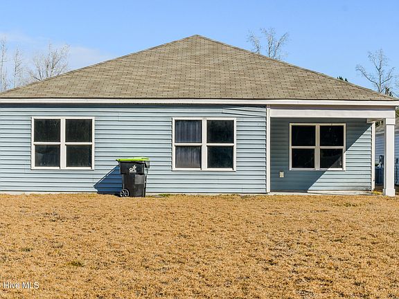 2nd image of 1228 Hidden Creek Drive NE