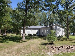 10049 E Meadow Lark Dr, Bismarck, MO 63624