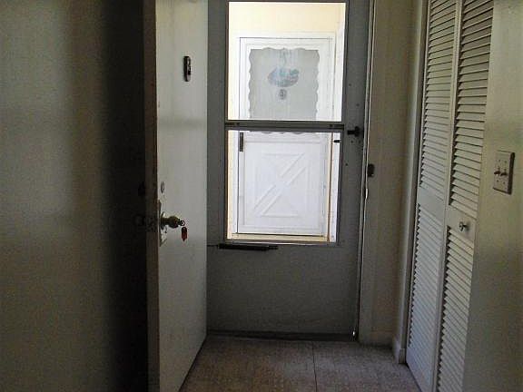3rd image of 576 Bahia Cir #B