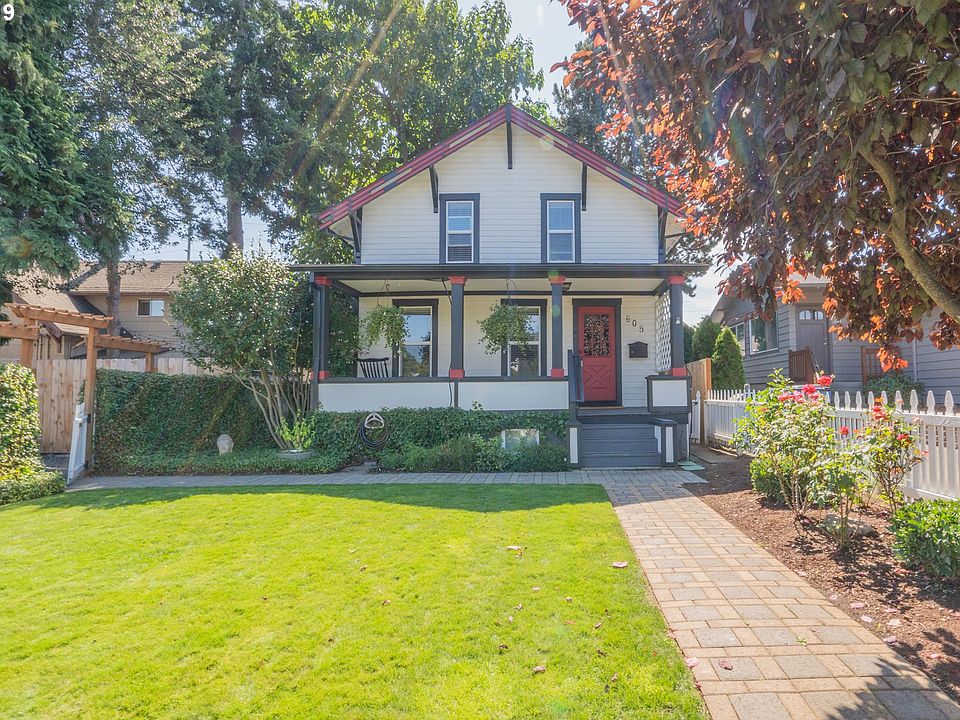 1st image of 605 W McLoughlin Blvd