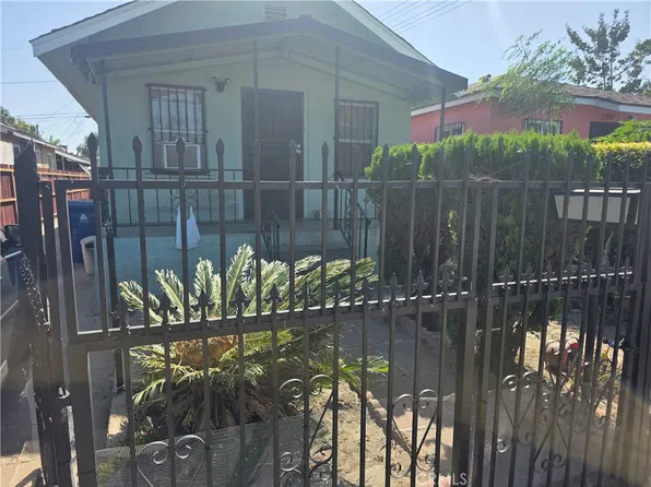 1104 E 102nd St, Los Angeles, CA 90002