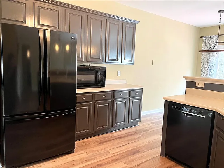 3884 Heritage Crest Pkwy — Photo 12