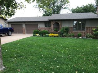 602 Ridgeway Ave, Pratt, KS 67124