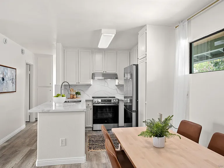 2605 Pico Pl #215 — Photo 11