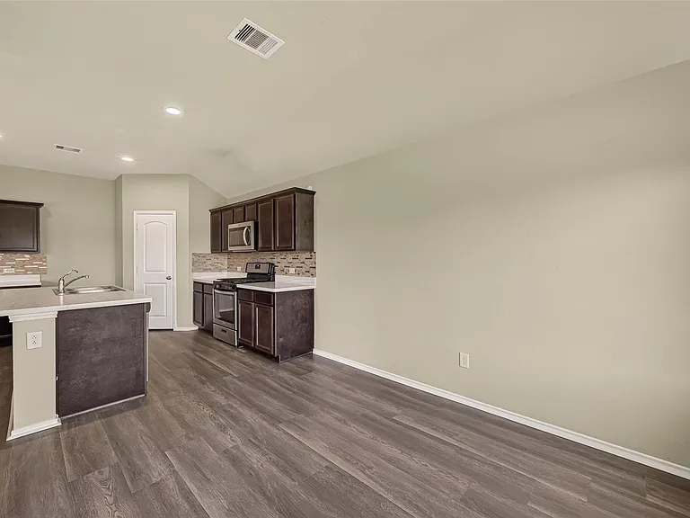 21422 Chester Cliff Ln — Photo 13