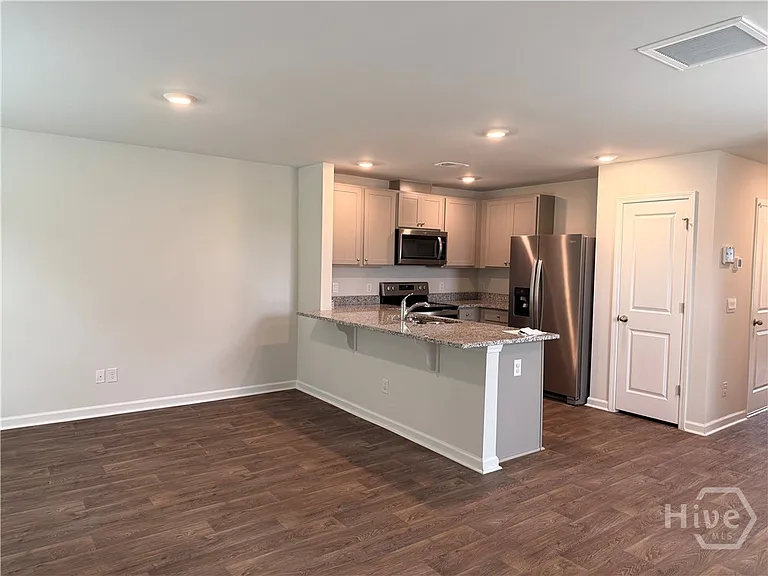129 Coneflower Rd — Photo 6