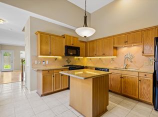 2040 Glencove Dr, Seabrook, TX 77586