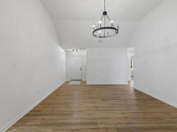 5th image of 9627 Daly Dr