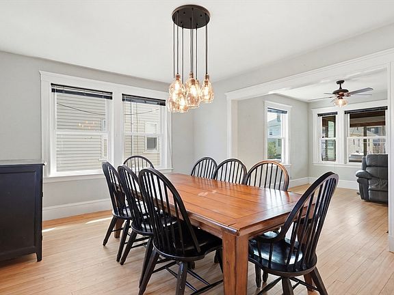 5th image of 52 Pebble Ave