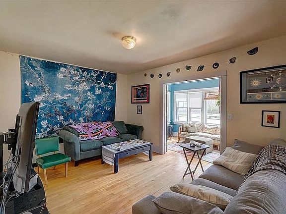 2nd image of 2318-2320 E Washington Ave #1