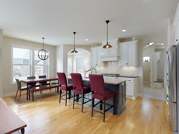 2nd image of 152 Wildwood Ct