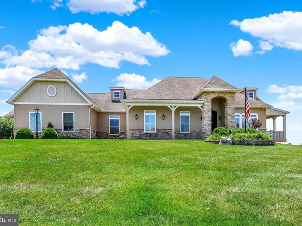 6804 Lytham Ln, Fayetteville, PA 17222