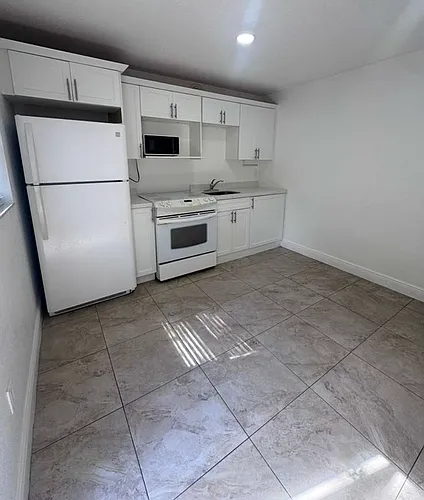 219 N B St #219 Photo 1