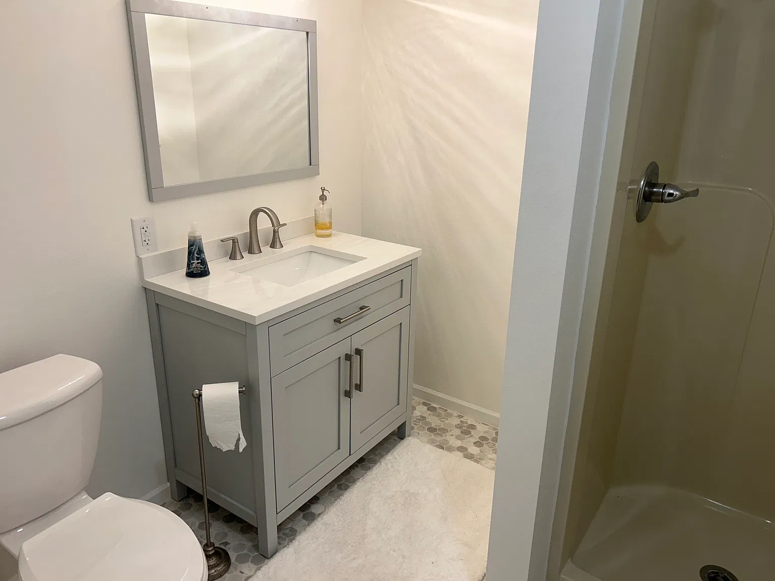 3 bed, 2000 sqft, $5,000 — Photo 3