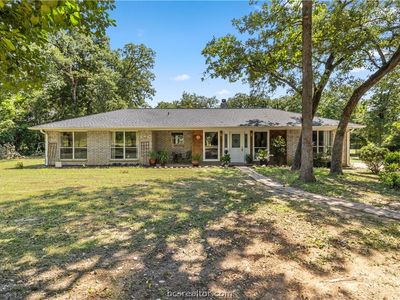 6 W Trail Ln, Hilltop Lakes, TX, 77871