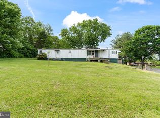 16427 Fairview Rd, Hagerstown, MD 21740