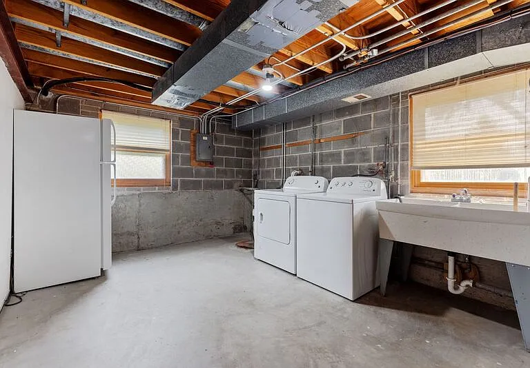 4201 Prairie Ave — Photo 27