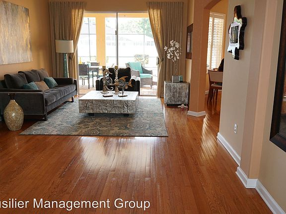 3rd image of 10106 Foxhurst Ct