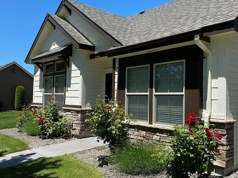 2827 E Decameron Ln — Photo 2