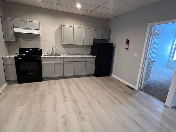 3rd image of 351-359 W 8th St #351-1/2