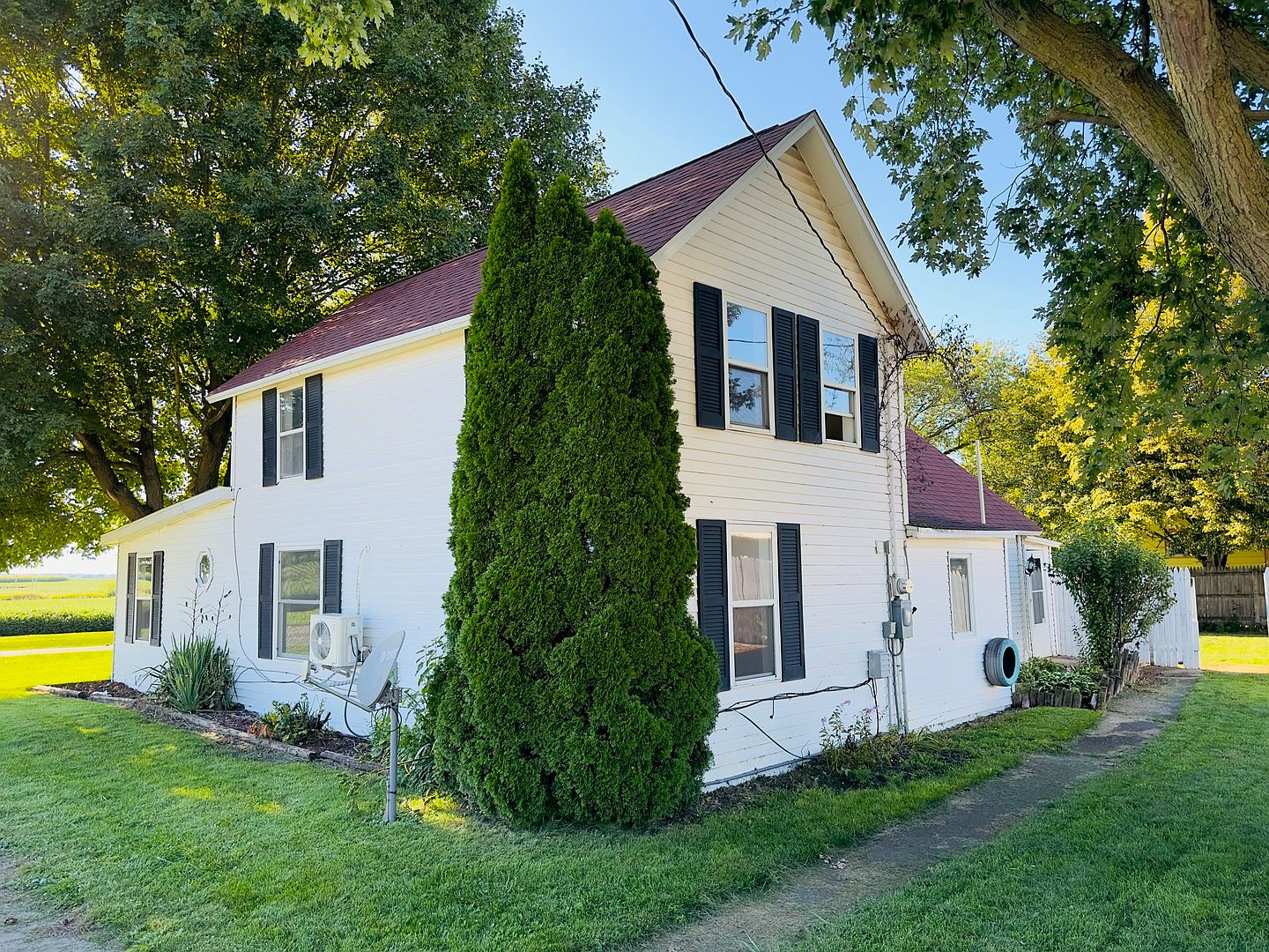 400 N Cherry St, Crescent City, IL 60928 MLS 11854599 Zillow