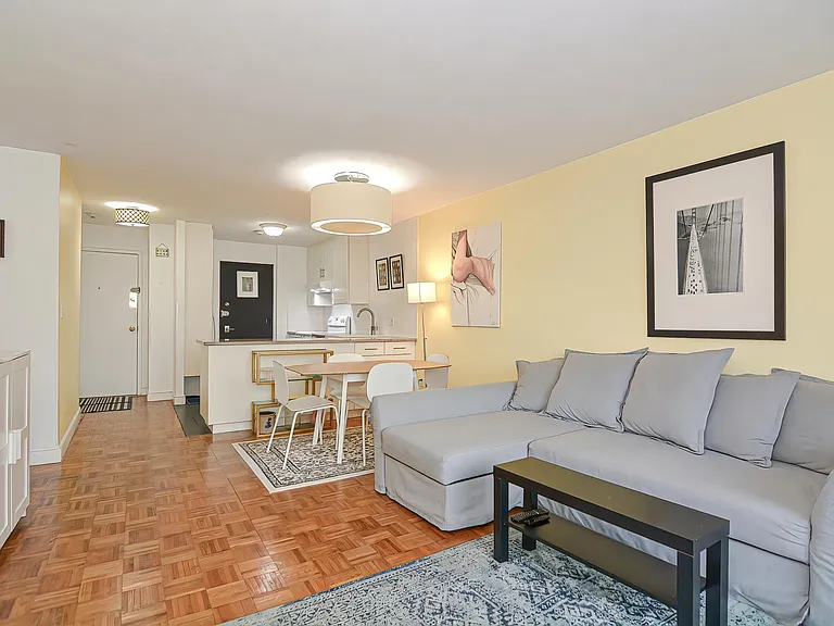 18 Pond St #7 — Photo 5