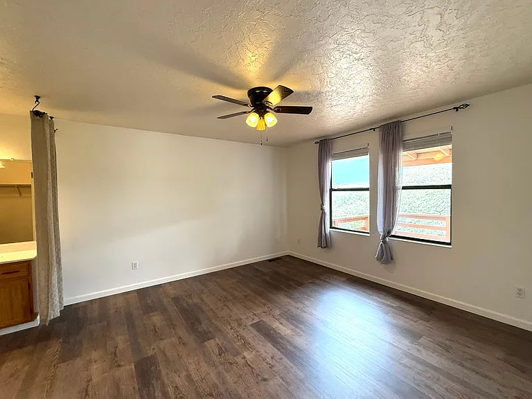 1808 Reading Ln — Photo 10