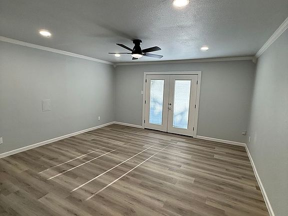 3rd image of 4004 Scruggs Dr APT B