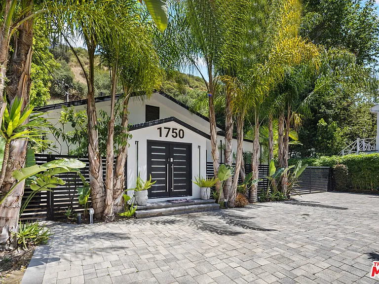 1750 N Beverly Glen Blvd — Photo 34