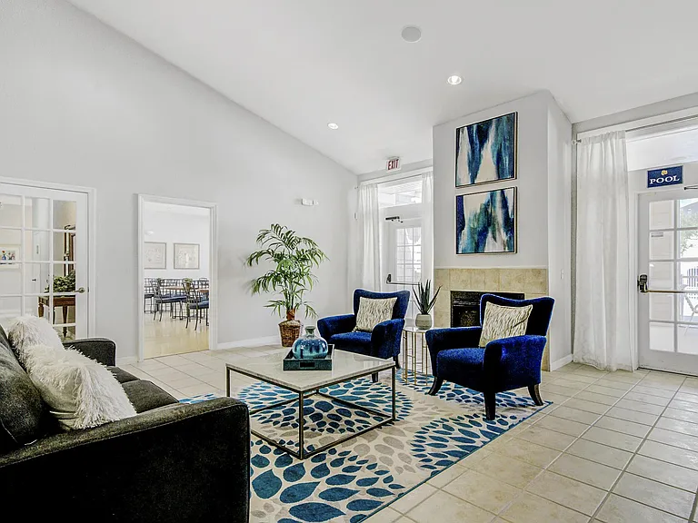 Rose Harbor Apartments — Photo 21