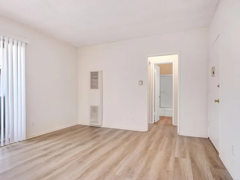 15526 Foothill Blvd #29 — Photo 9