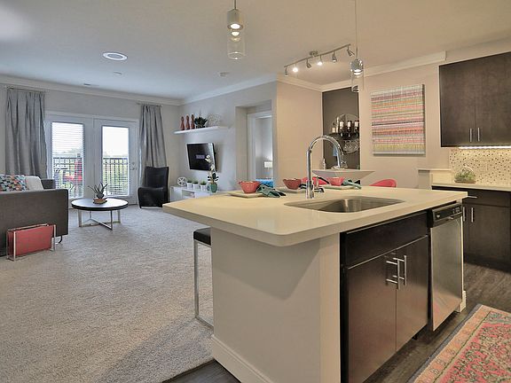 4th image of 6120 Village Center Ave #9441202