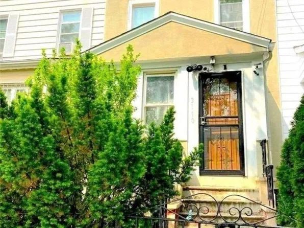 31-10 95th Street, East Elmhurst, NY 11369