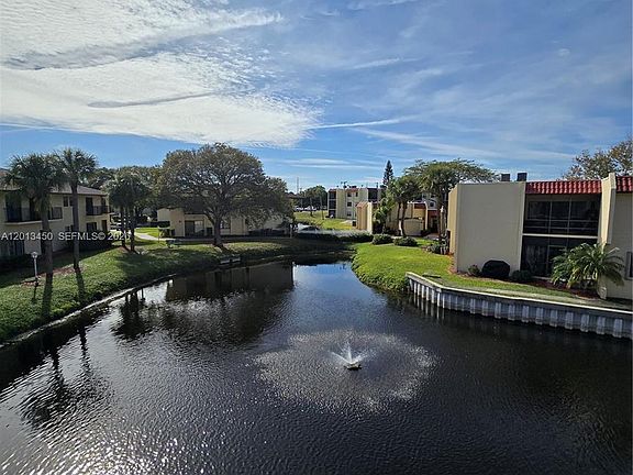 2nd image of 2050 Oleander Blvd APT 9-206