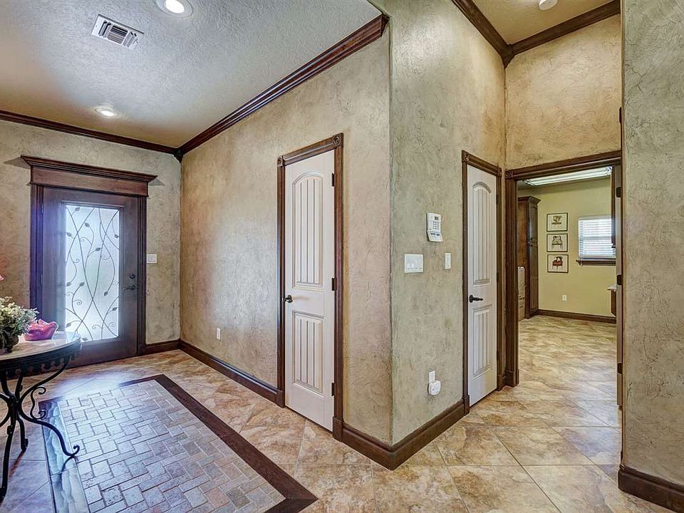 3712 NE Eastlake Dr, Lawton, OK 73507 Zillow
