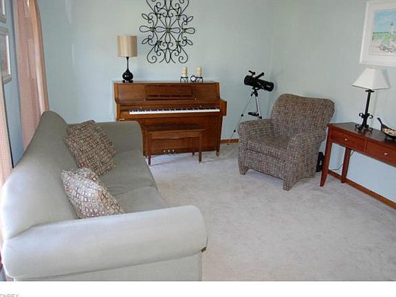 3rd image of 2536 Cedarwood Ct