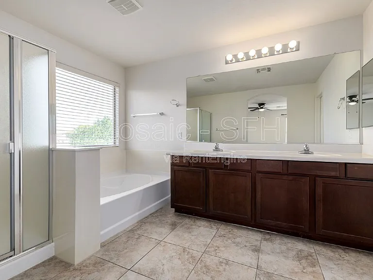 2656 E Boston St — Photo 18
