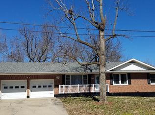 105 Collier Ln, Fulton, MO 65251