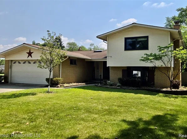 9498 Bassett St, Livonia, MI 48150