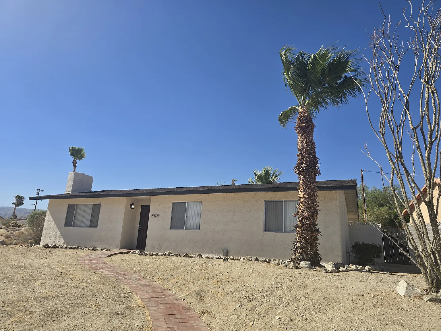 3 bed, 1372 sqft, $2,300 — Photo 3